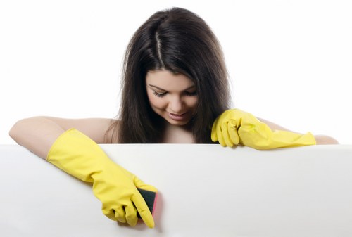 Move-out house cleaning in Chiswick preparing a bright property